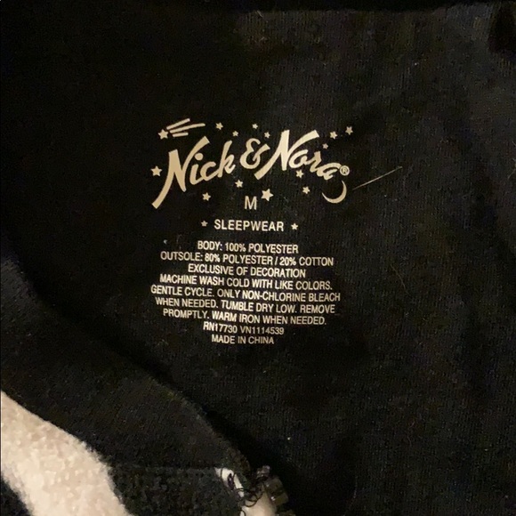 Zines Print  Onesie with footies - Picture 2 of 3